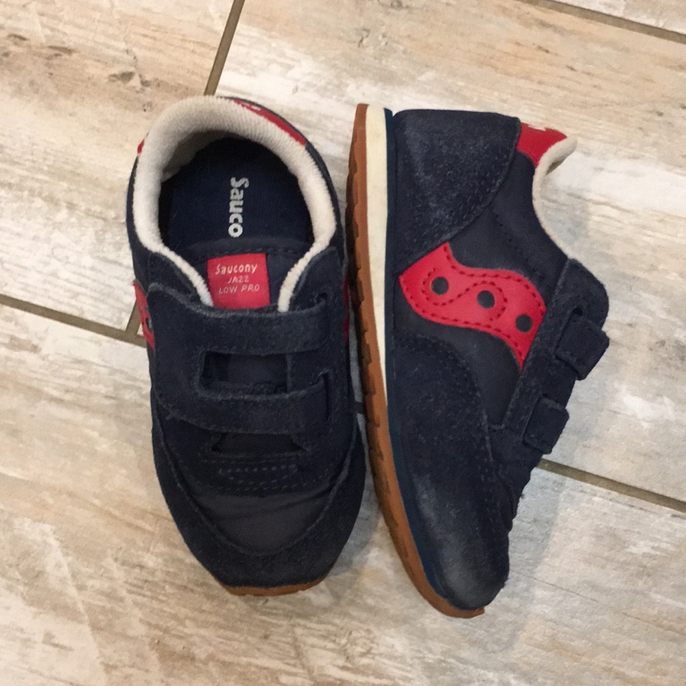 Saucony toddler athletic shoes